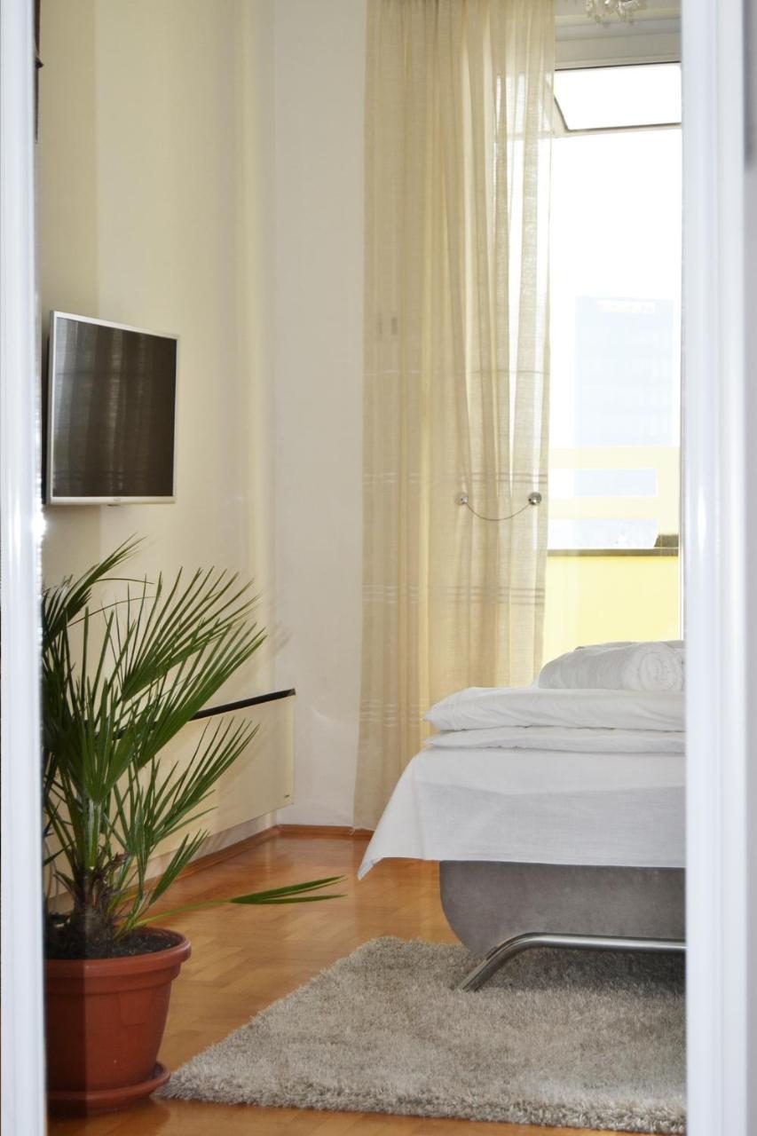 Apartment Crystal Баня Лука Екстериор снимка