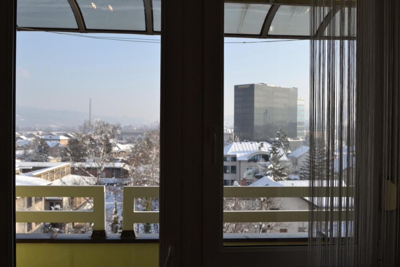 Apartment Crystal Баня Лука Екстериор снимка